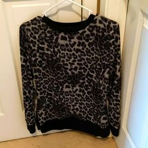 Women's lightweight white leopard print top